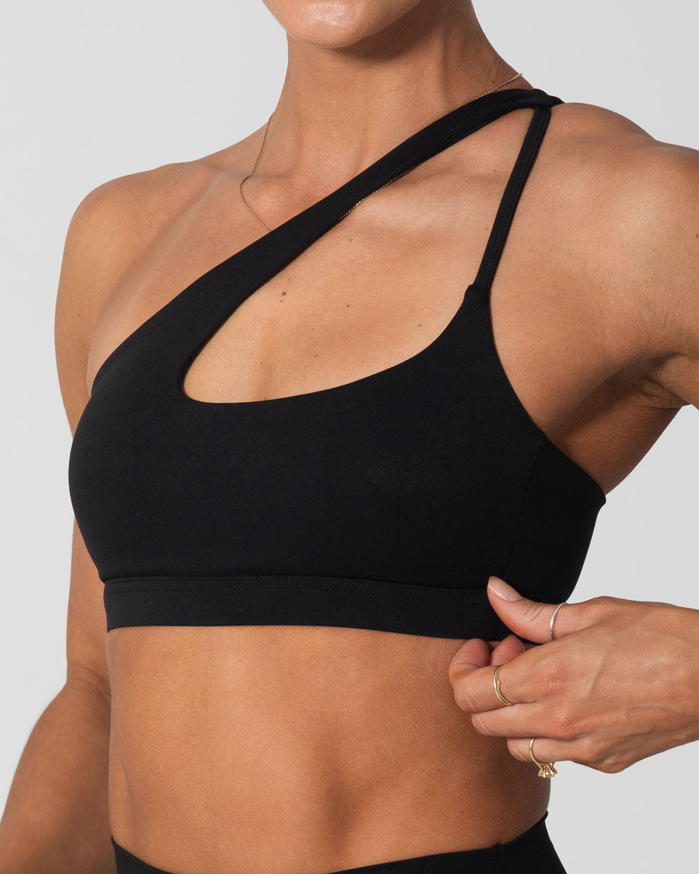 Signature Asymmetric Sports Bra | Black